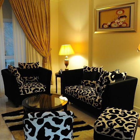Pioneer Hotel Apartments Muscat Exteriör bild