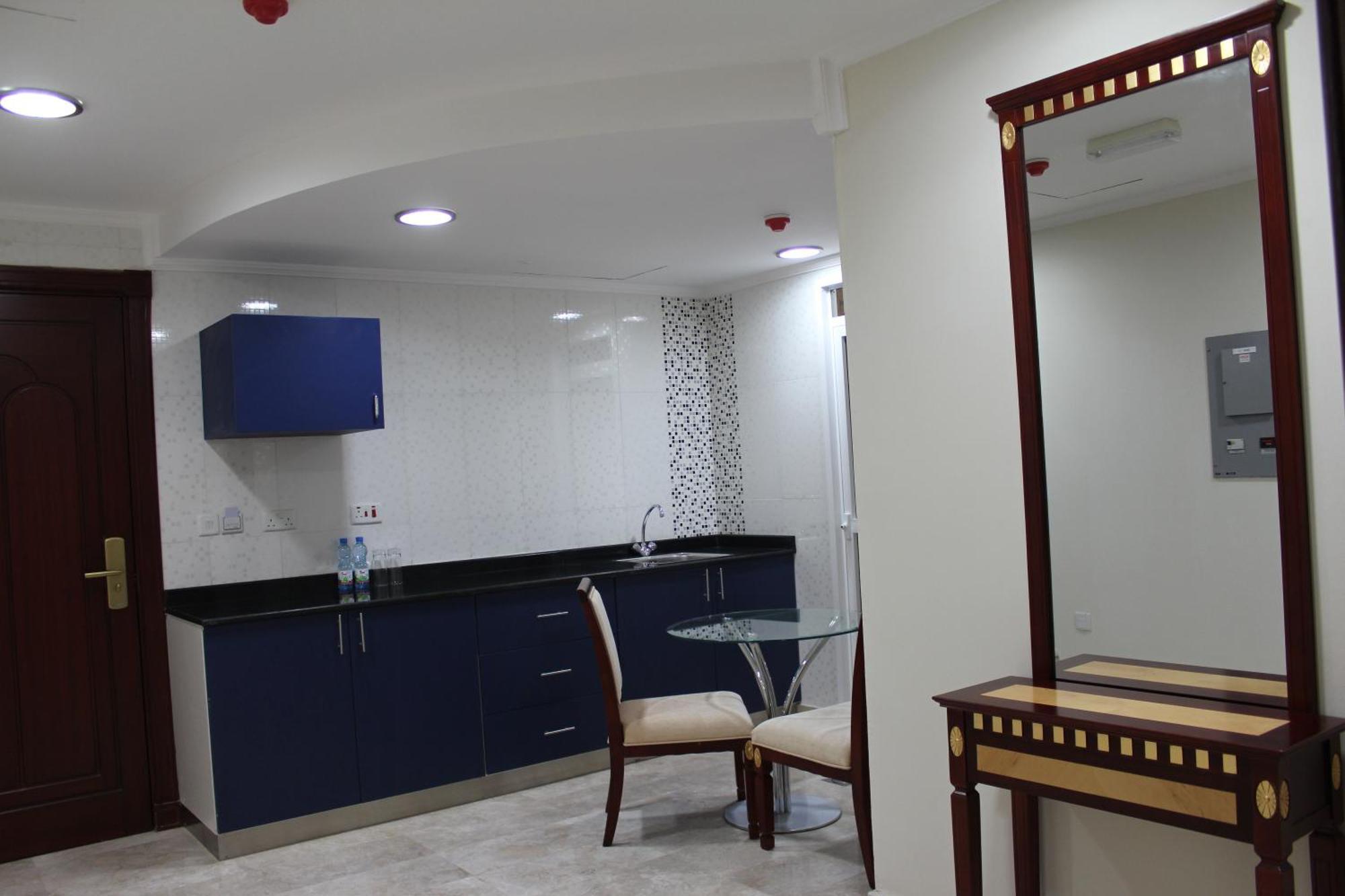 Pioneer Hotel Apartments Muscat Exteriör bild