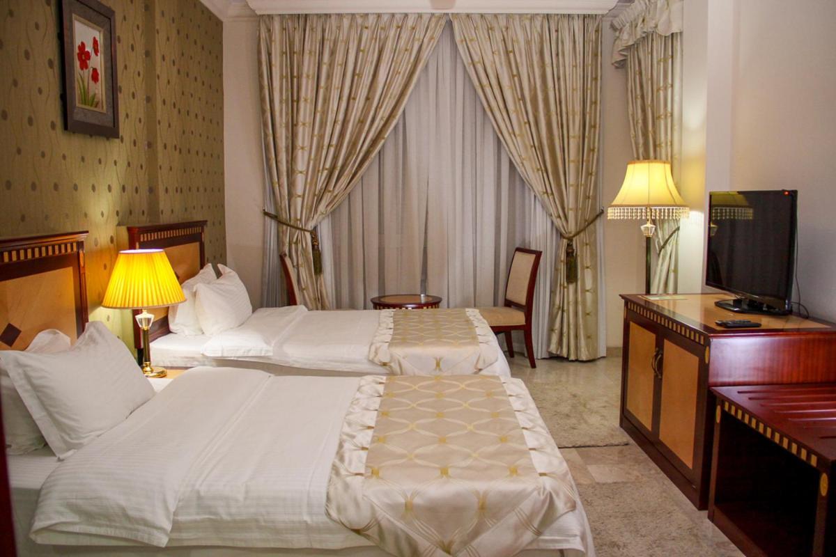Pioneer Hotel Apartments Muscat Exteriör bild