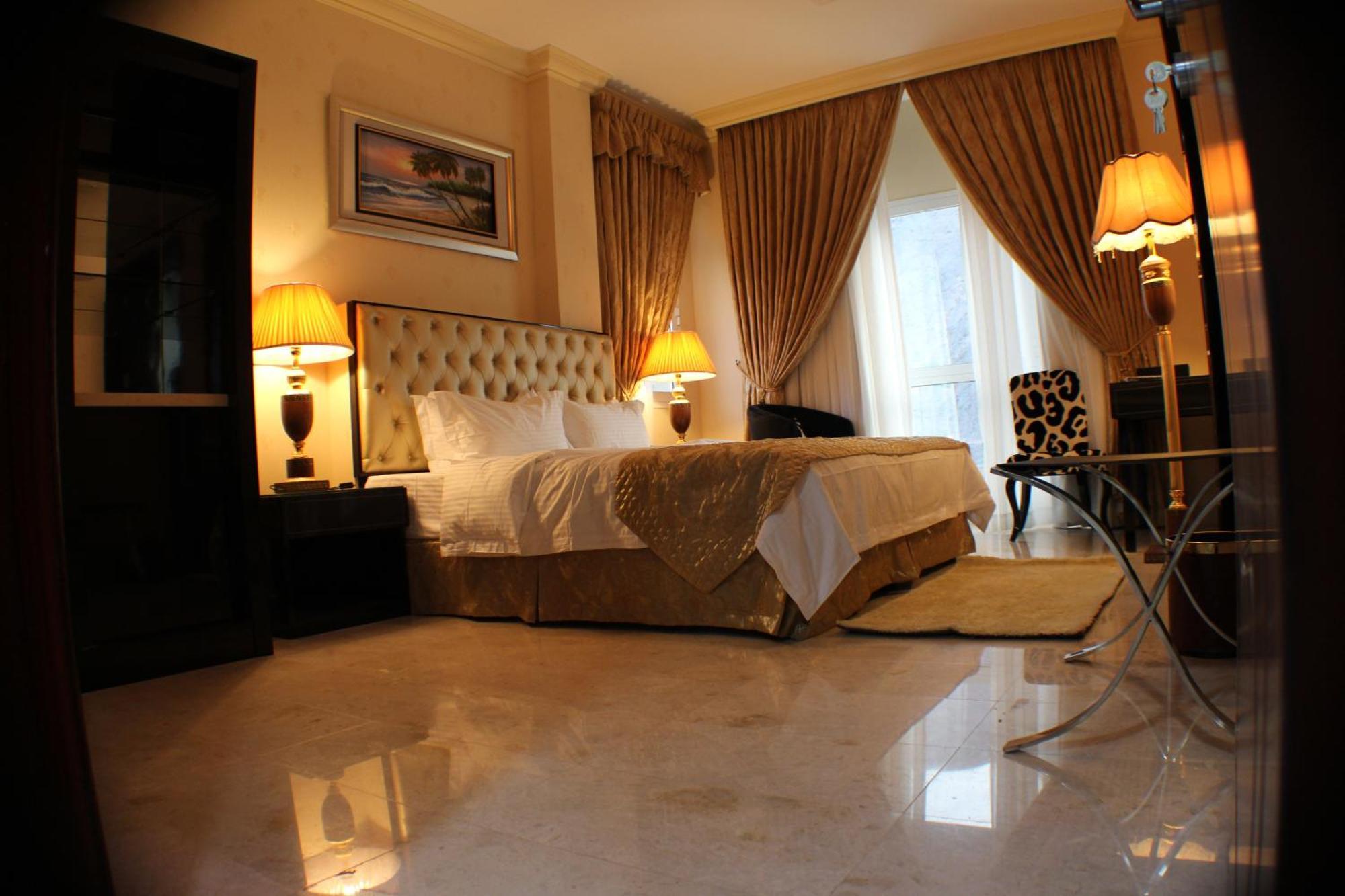 Pioneer Hotel Apartments Muscat Exteriör bild