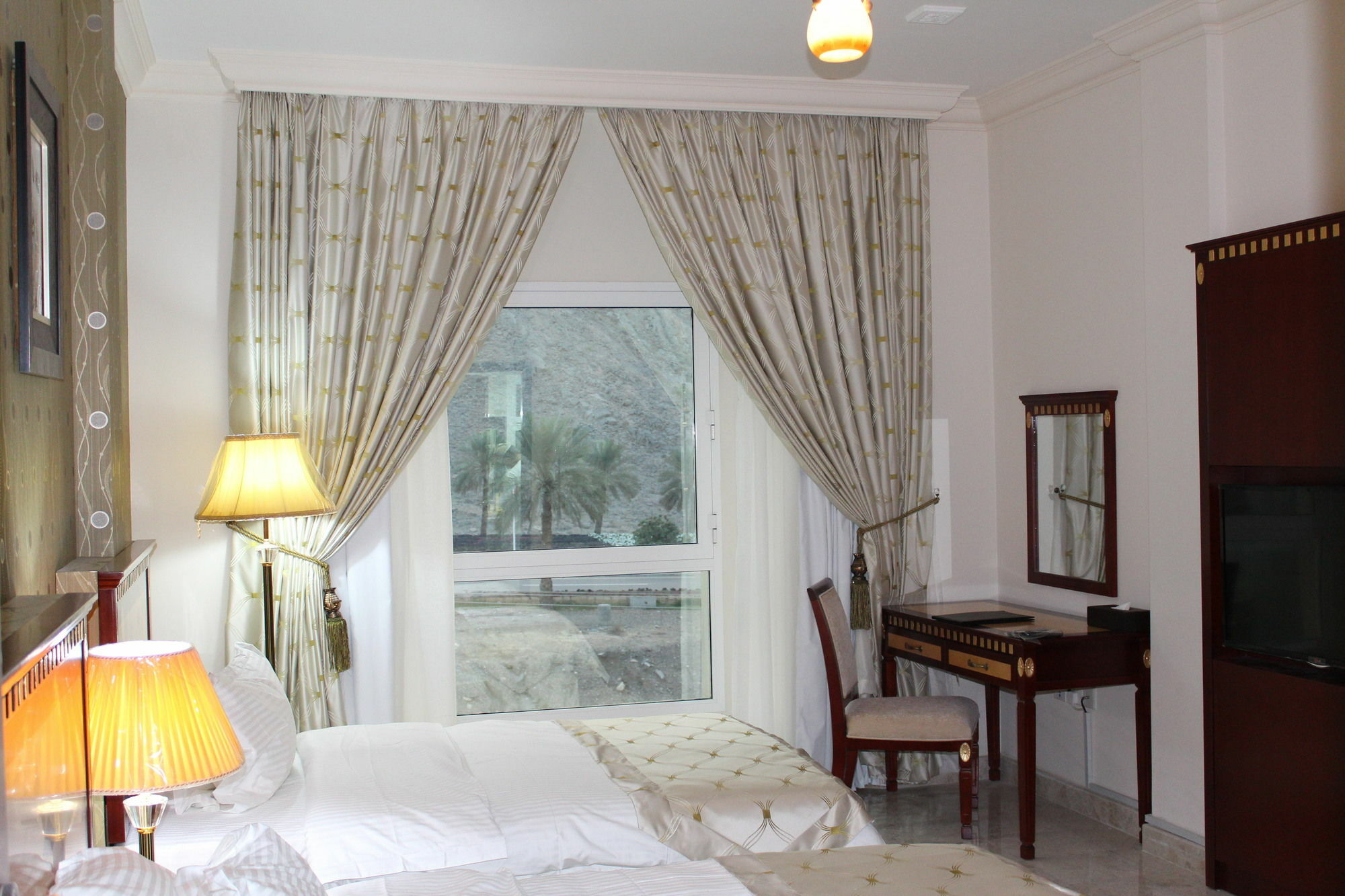 Pioneer Hotel Apartments Muscat Exteriör bild